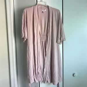 A Pea in the Pod Maternity Robe